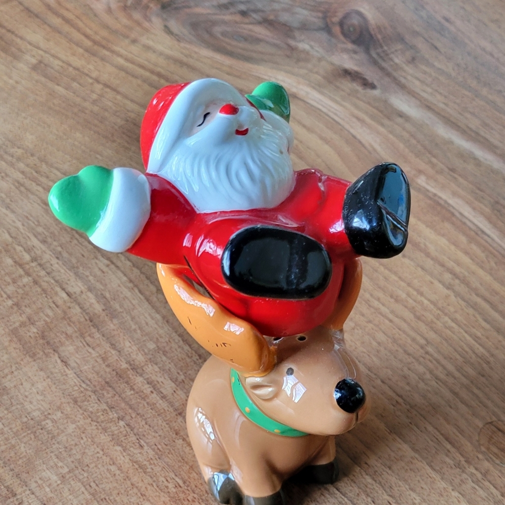 Christmas Salt and Pepper Shaker